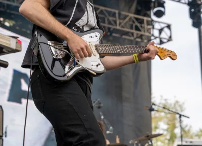 Alec O’hanley, lead guitarist, altering his guitars sound signal to keep the beautiful melodies coming.