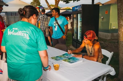 Musician Joshua James did a meet and greet as well as signing before his performance. (Photo: @clancycoop)