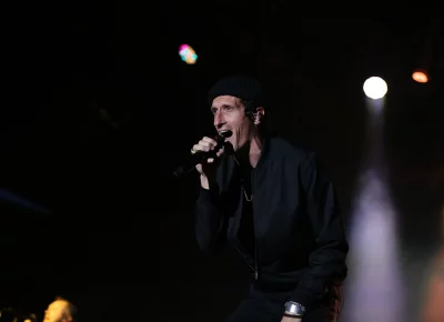 The Revivalists lead singer David Shaw singing at a cool night time show in Salt Lake City. (Photo: LmSorenson.net)