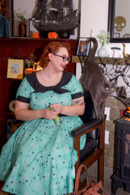 Rebecca Springer and her cat Ripley, aka "Dippy." (Photo: Jovvany Villalobos)