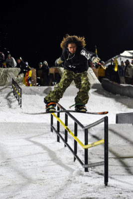 Men's snowboarding champion, Tommy Olivas, giving the crowd a clean run. (Photo: Jovvany Villalobos)