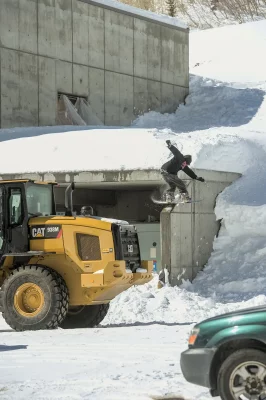 Lucas Magoon 2-piece, mid-wall ride. Photo: E-Stone