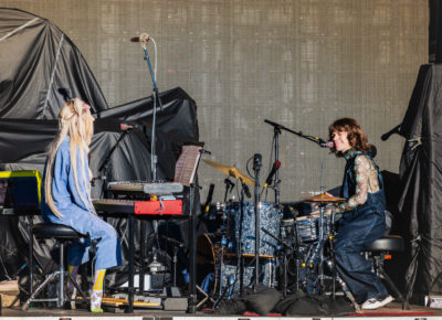 Domi and JD Beck comment on the blaring sun during their set at the Utah First Credit Union Amphitheatre. Photo: @lmsorenson