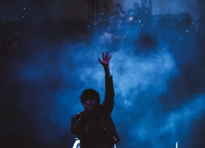 Lights and smoke amped up the moodiness of Landon Barker's set.