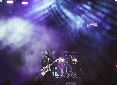 Pierce The Veil delivers a mesmerizing performance.