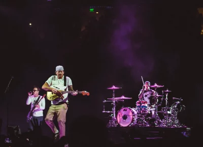 Blink-182 owns the Delta Center stage.