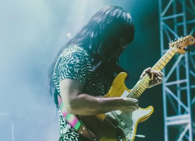 Mark Speer shredding.