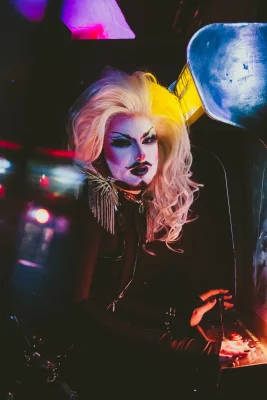 Lorem Ipsum playing an arcade game.