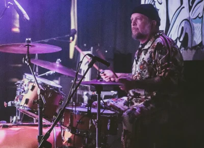 MC Jeremy Cardenas got behind the kit with Ian and the Fades.