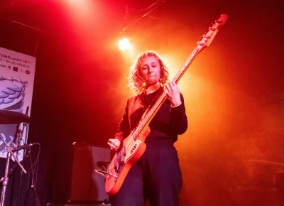 Red Bennies played a fun, noisy track.