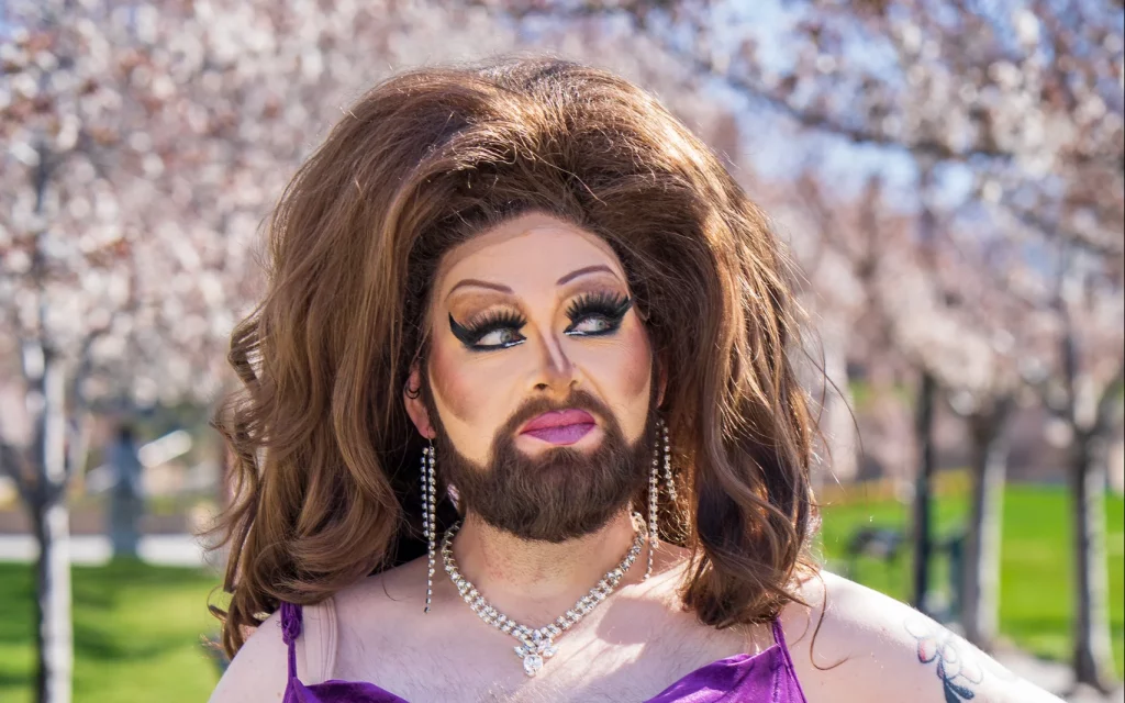 Bold & Beautiful: Anya Bacon