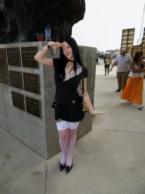 Kaiya, 22, Salt Lake City (@kaiyabug).